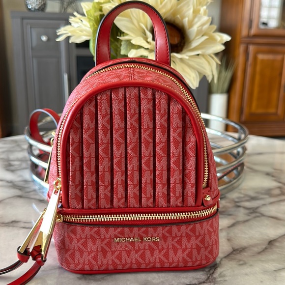 ‼️On Sale Authentic Michael Kors Mini Backpack♥️ - Picture 1 of 4